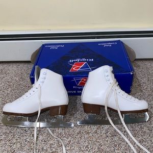 Figure Skates size 2.5